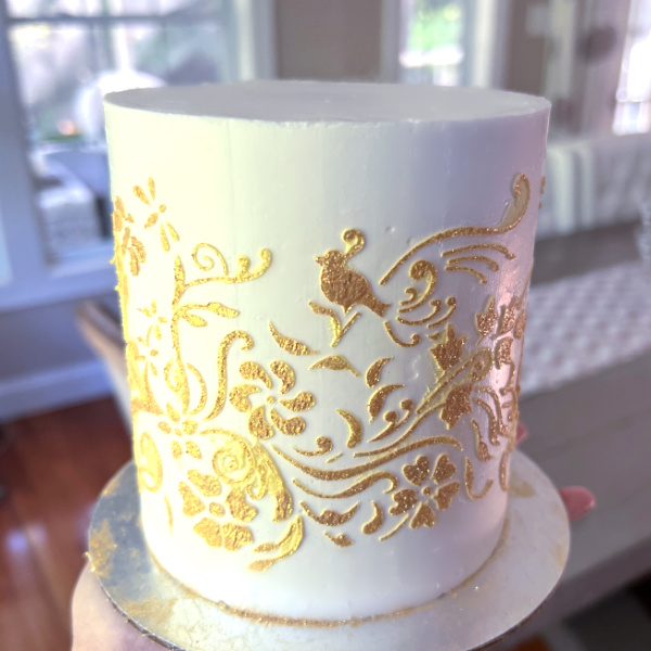 gold-glitter-stenciling-on-buttercream-cakeheads